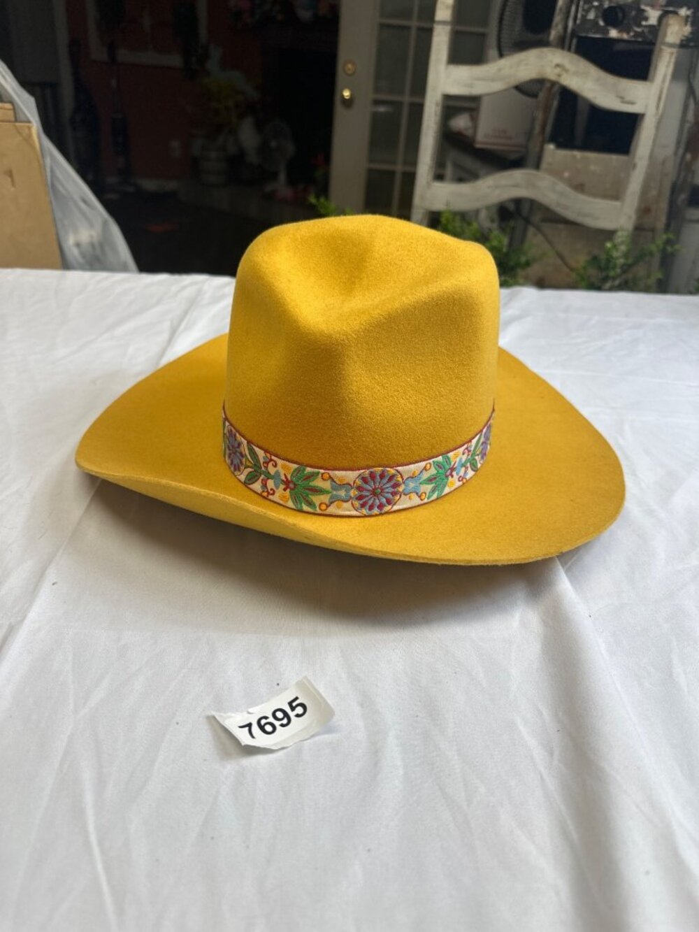 olive & pique adjustable , feature allows this hat to fit a wide range of heads